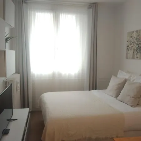 Beautiful In Apartment *